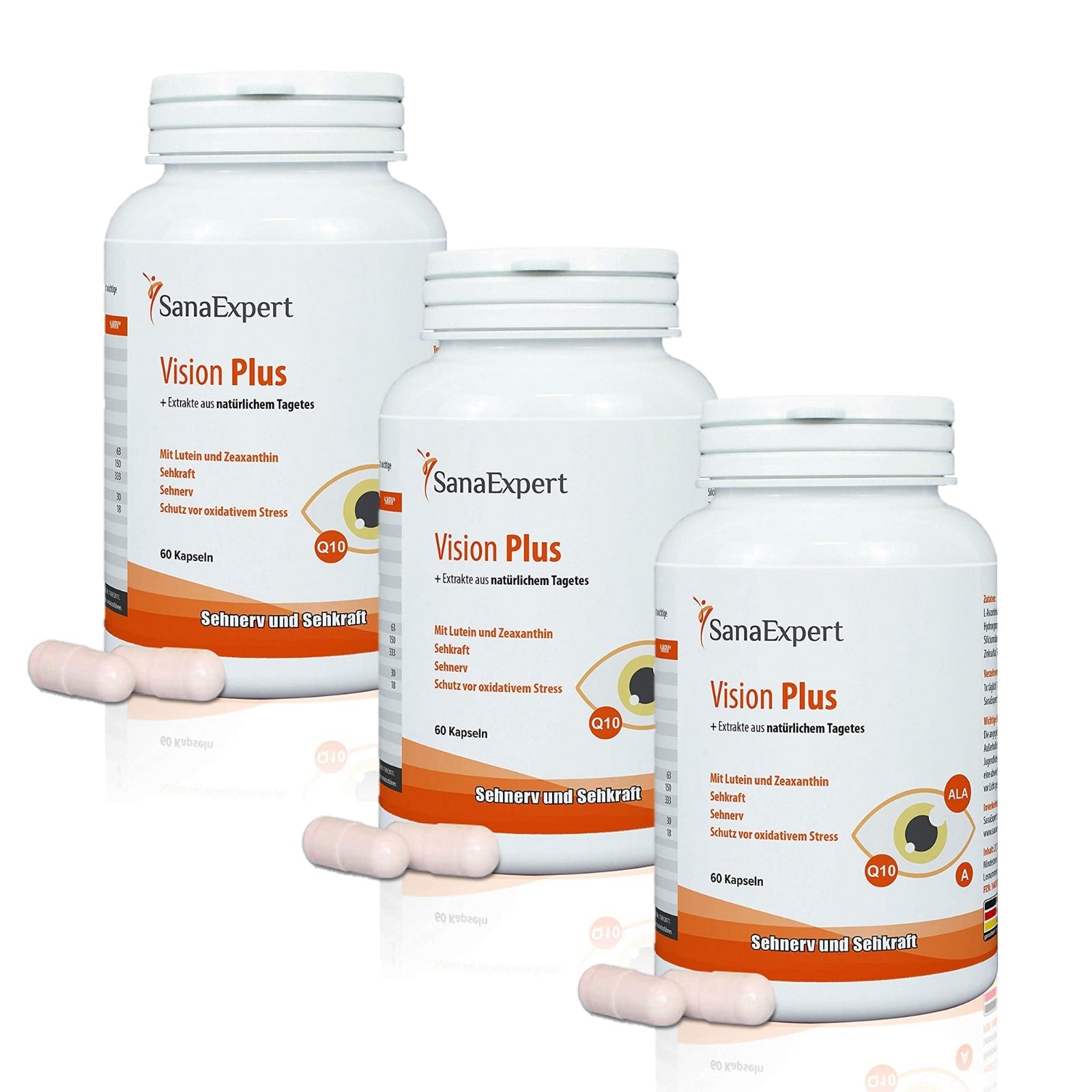 Drei Flaschen von SanaExpert Vision Plus Nahrungsergänzungsmitteln nebeneinander aufgestellt mit einigen Kapseln davor.