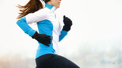 Aktivität im Winter: Ergänzungen und Tipps, um auch in den kalten Monaten aktiv und gesund zu bleiben
