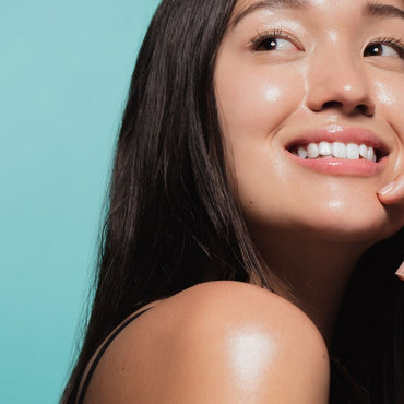 Skin Icing: Vorteile von Eis im Gesicht, richtige Anwendung und wie du die Wirkung mit ElaBeauté verstärkst